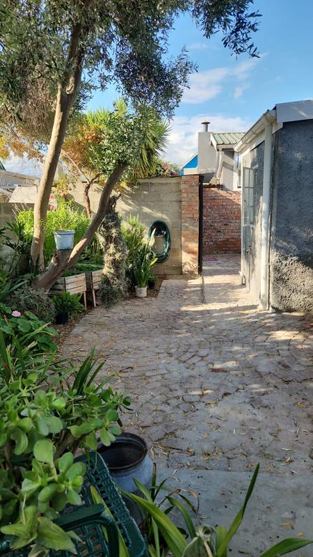 2 Bedroom Property for Sale in Calitzdorp Western Cape